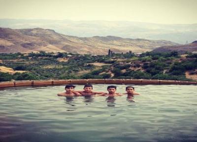 لذت یک آبتنی دلچسب در پاییز چشمه پلکانی سنگرود لذت یک آبتنی دلچسب در پاییز چشمه پلکانی سنگرود